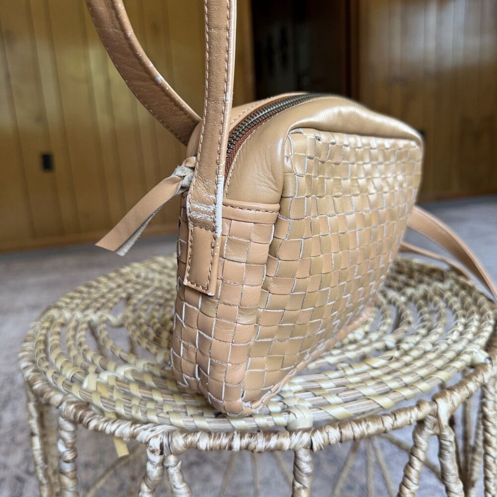 Able Valerie Leather Crossbody Bag In Pebble -Tan Cream Woven Midi Sac - Picture 6 of 16